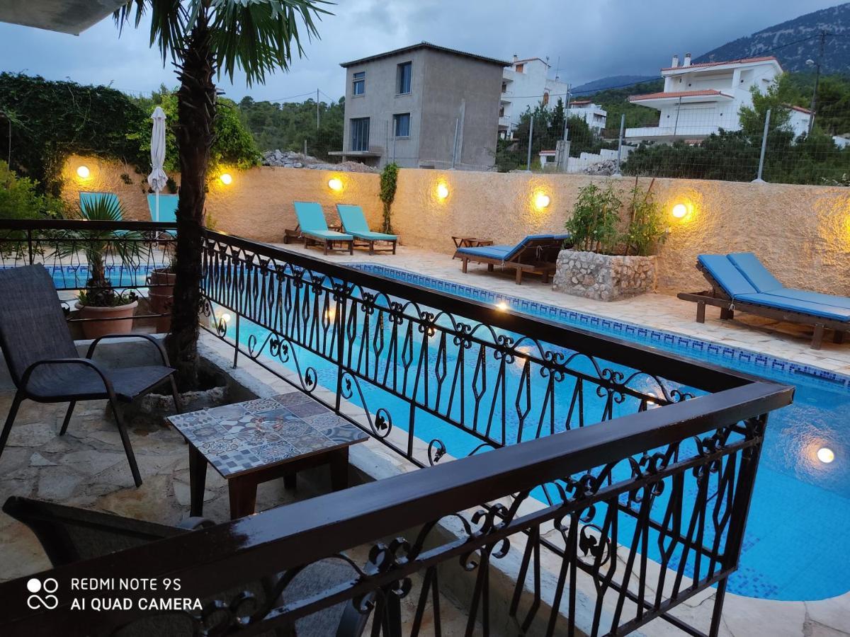 Hotel Xenonas Κithαiron Vília Esterno foto