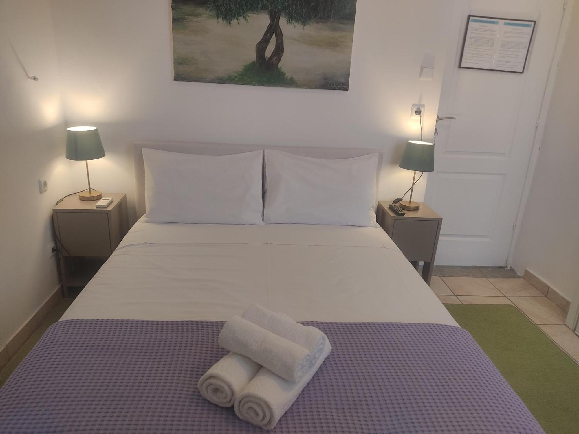 Hotel Xenonas Κithαiron Vília Esterno foto