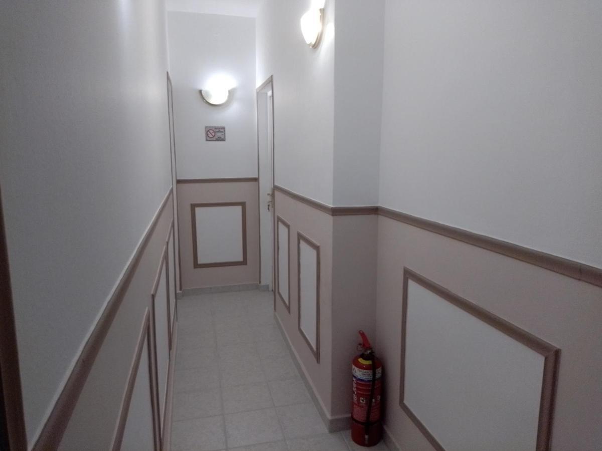Hotel Xenonas Κithαiron Vília Esterno foto